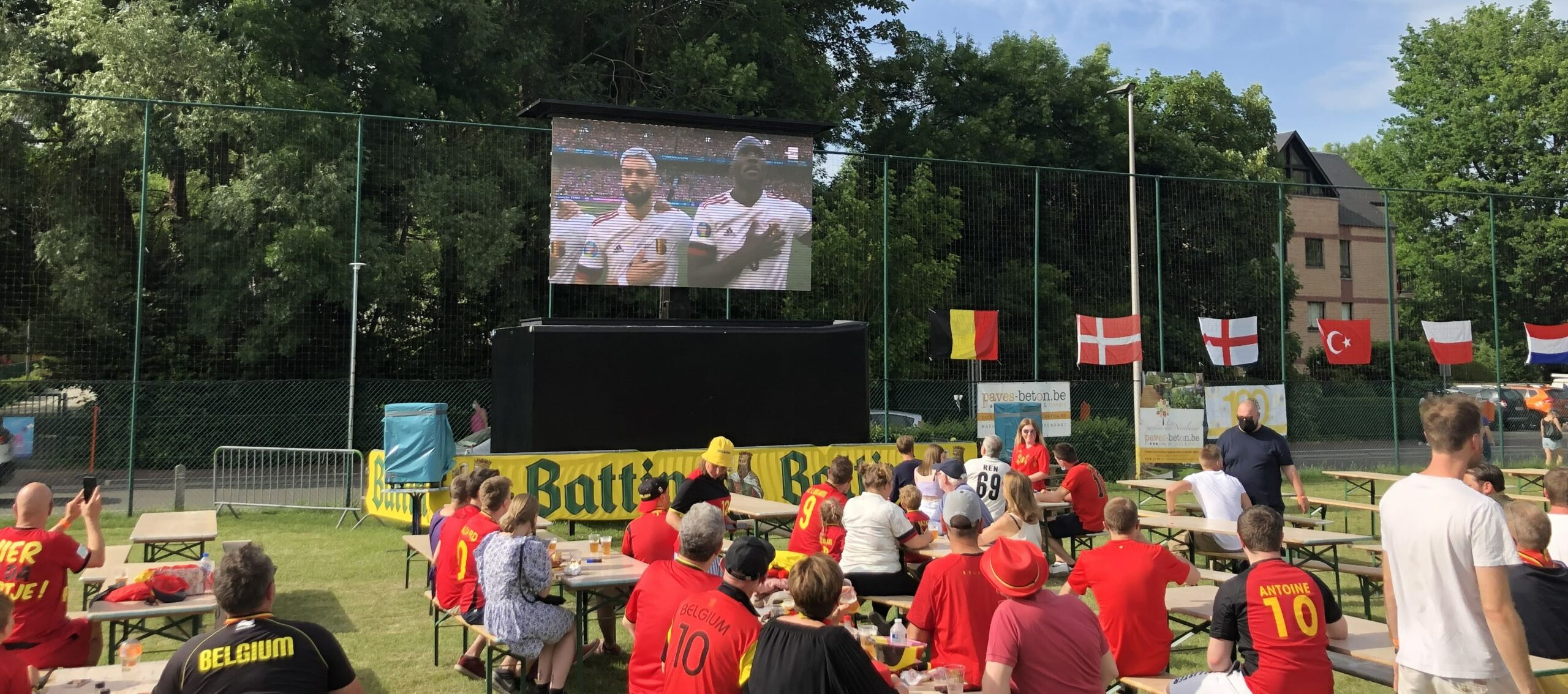 photo allongee site web foot