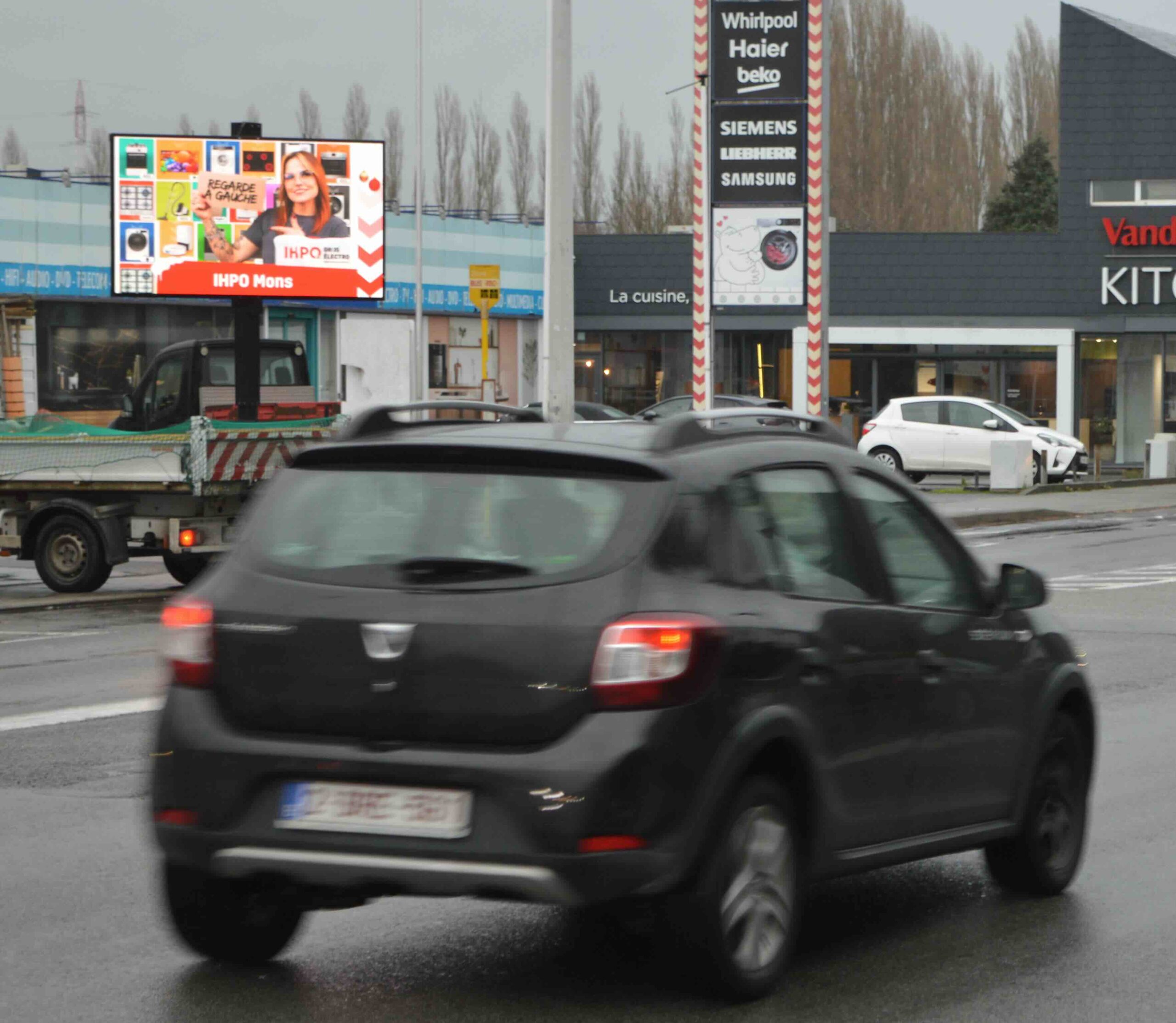 Campagne publicitaire sur écran à Mons.