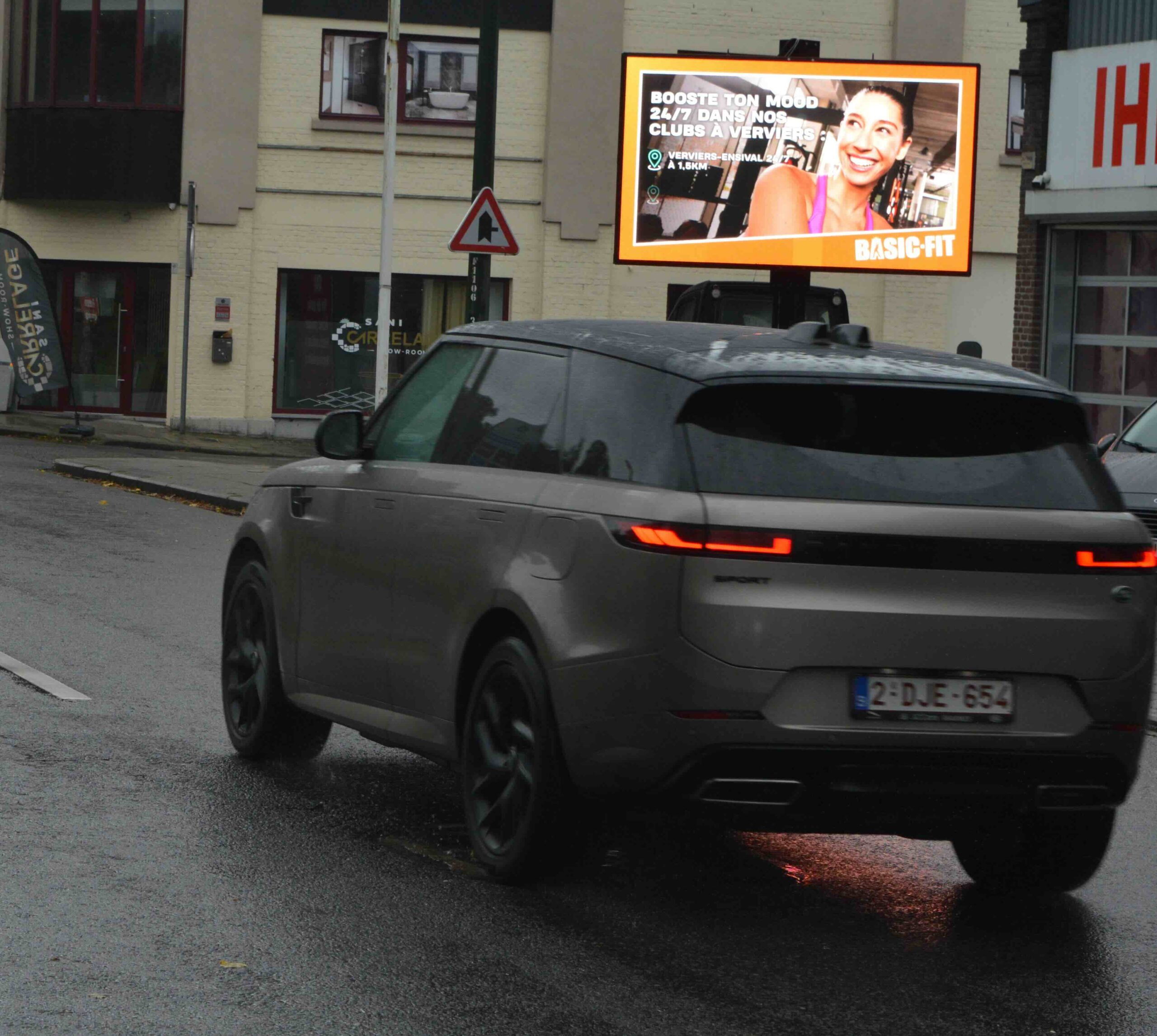 Campagne publicitaire à Verviers sur un axe très fréquenté.
